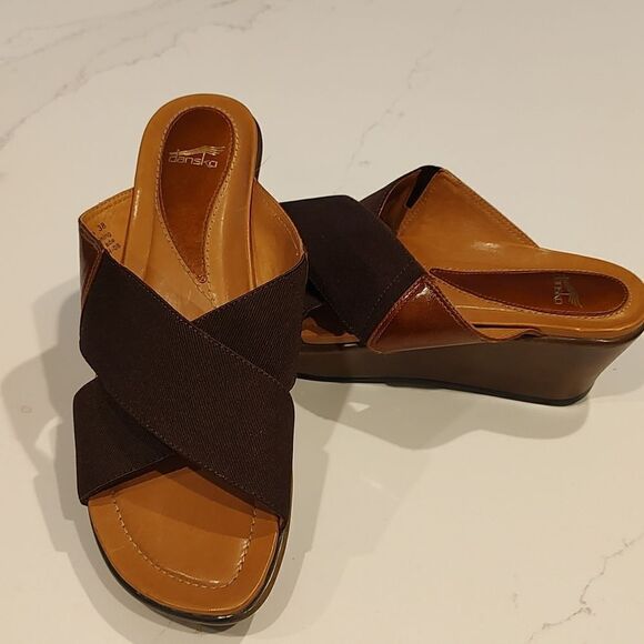 Dansko Brown Ava Wedge Slip On Cross Strap Comfort Sandals Size 38 - Picture 13 of 13